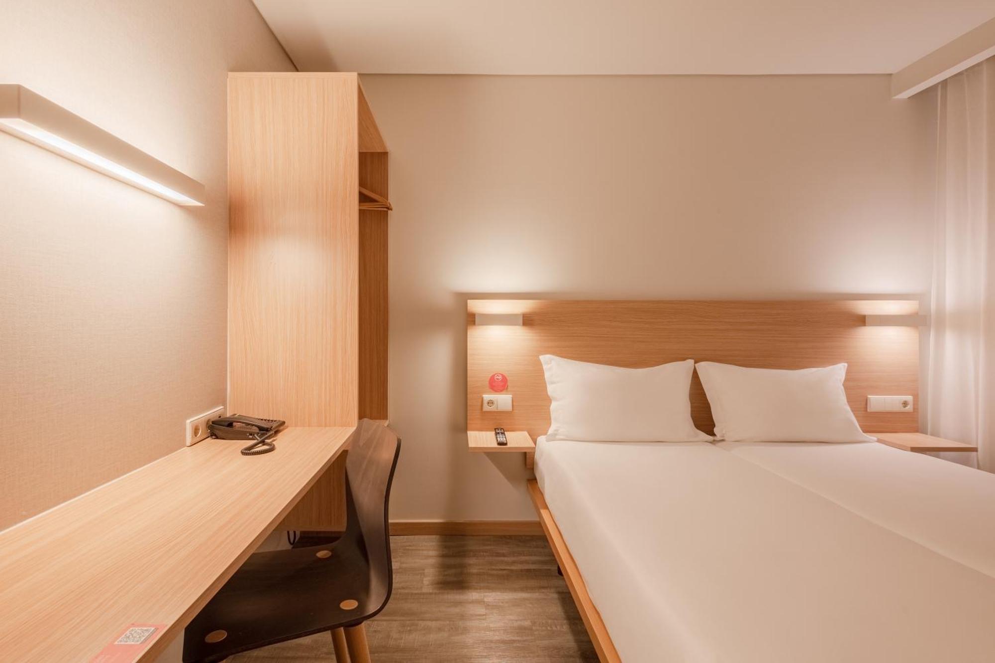 Moov Hotel Porto Norte Senhora da Hora Buitenkant foto