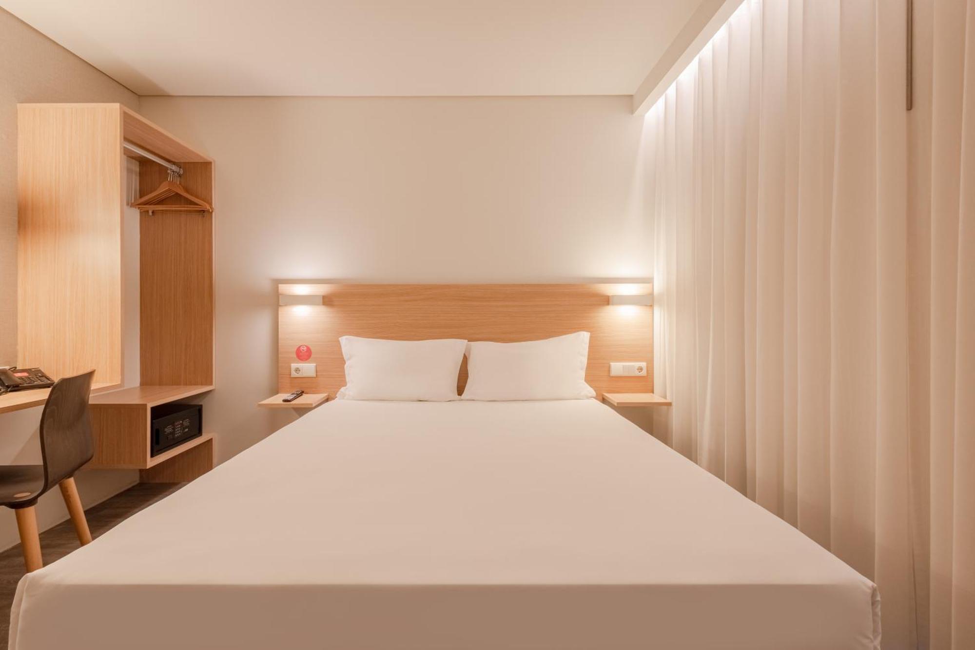 Moov Hotel Porto Norte Senhora da Hora Buitenkant foto